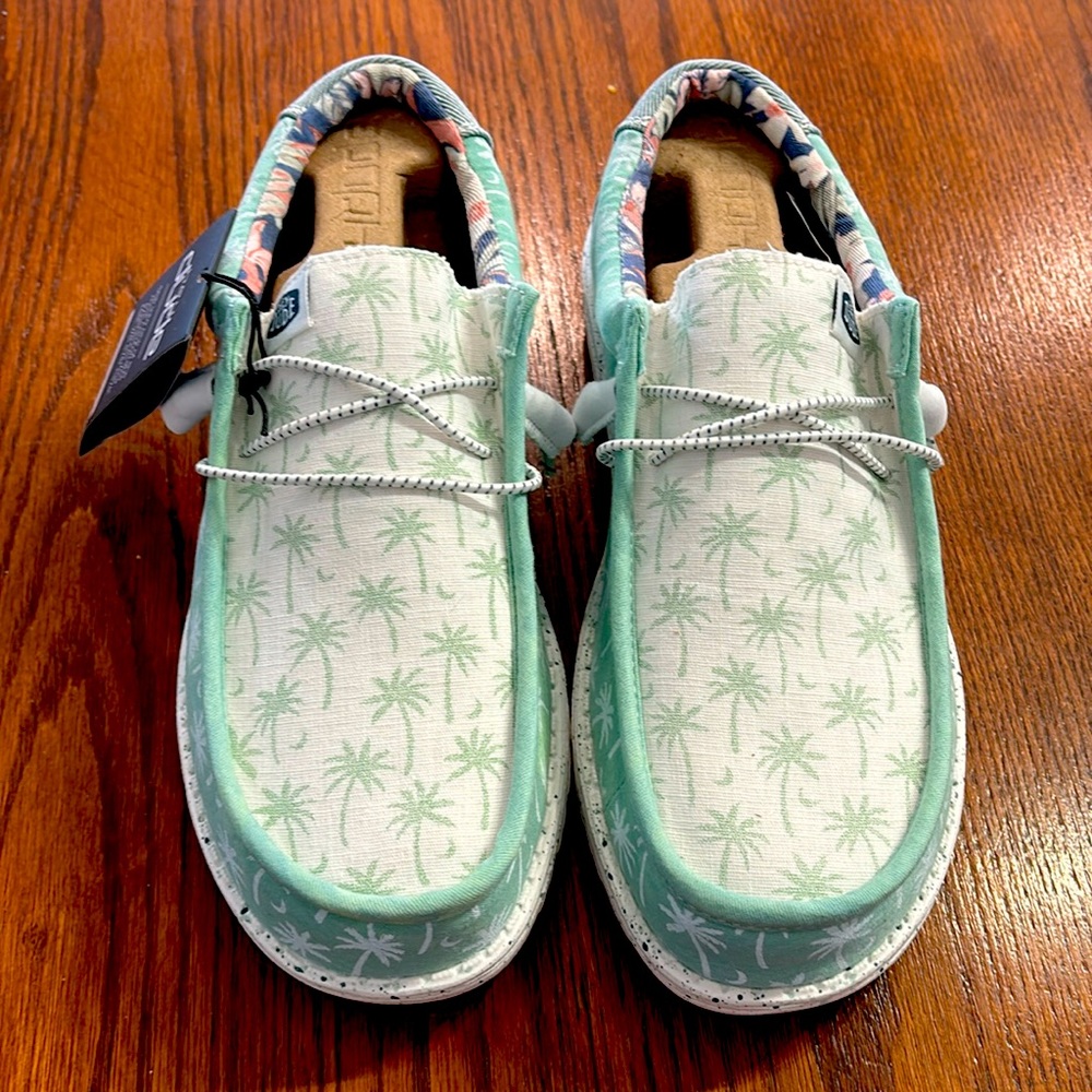 Hey dude shoes